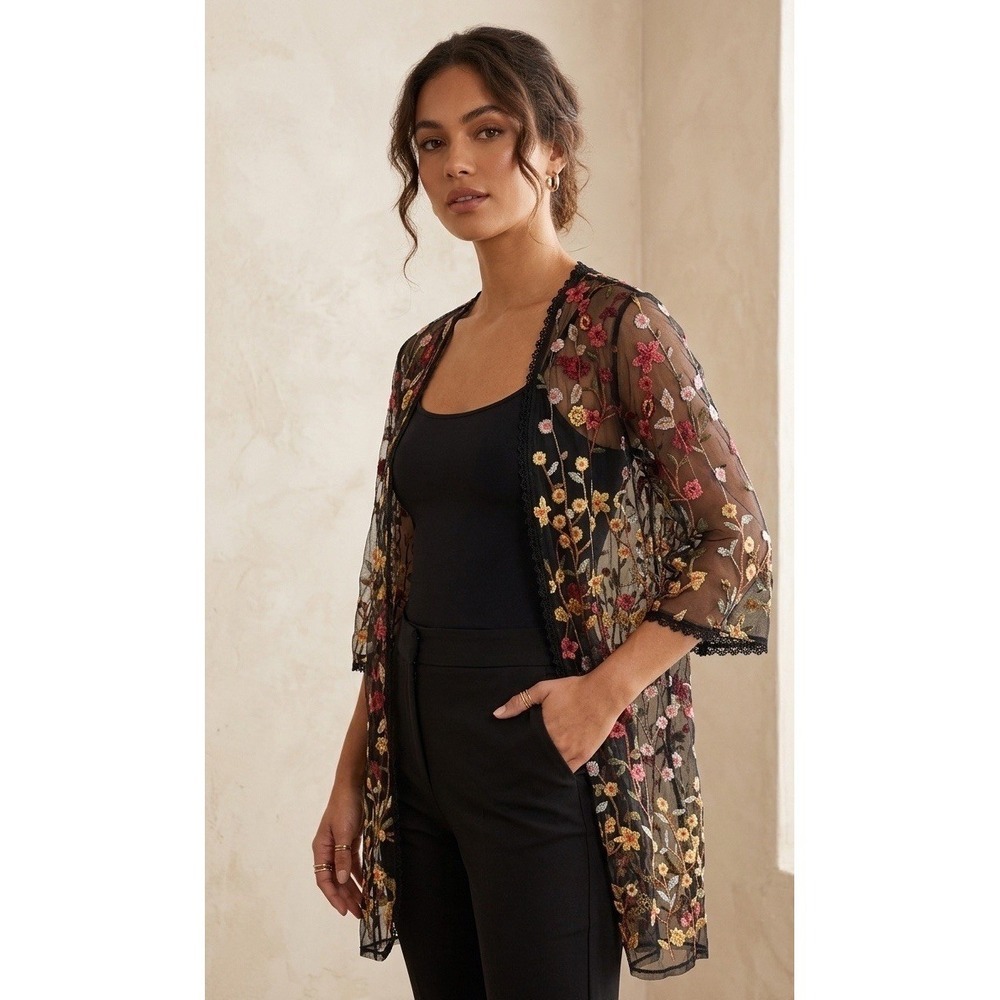 Kimono Sz M Boho Chic Romantic Embroidered Floral Duster Lightweight Western